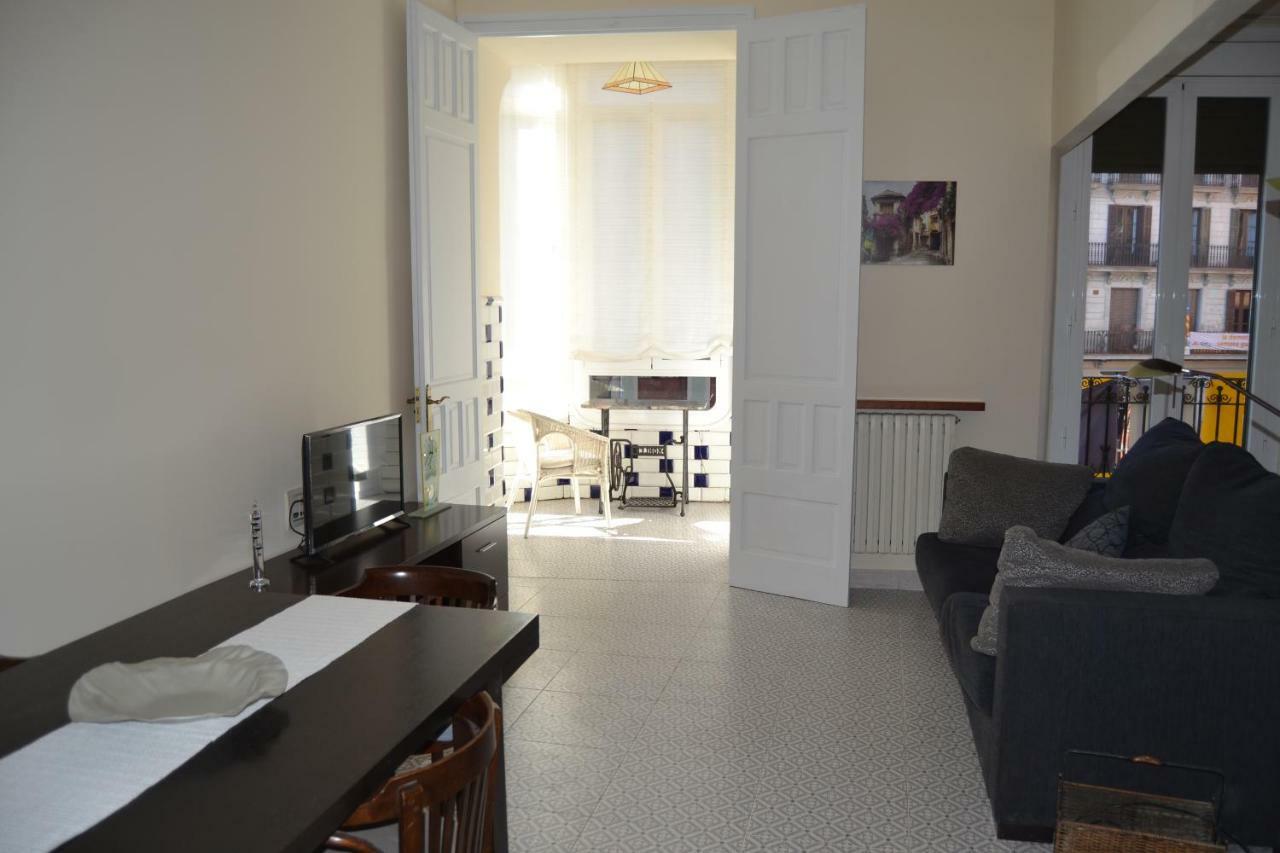 Placido Apartment Manresa Exterior foto